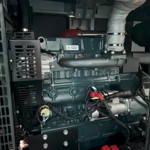 Дизельный генератор KUB G24-400-S в кожухе